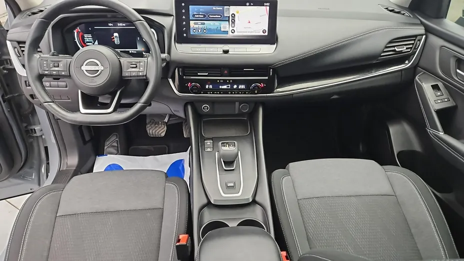 NISSAN Qashqai -