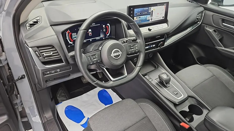NISSAN Qashqai -
