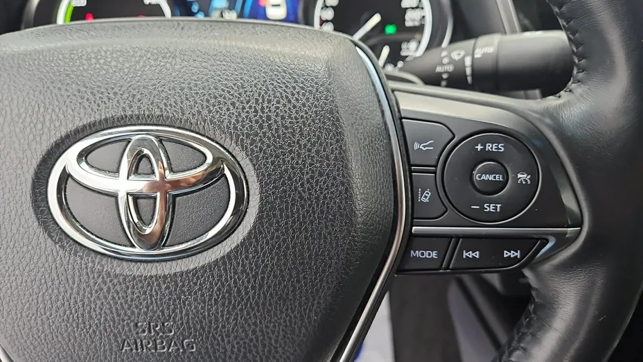 TOYOTA Camry -