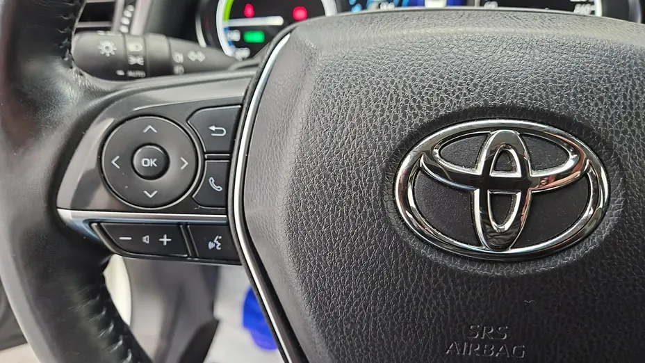 TOYOTA Camry -