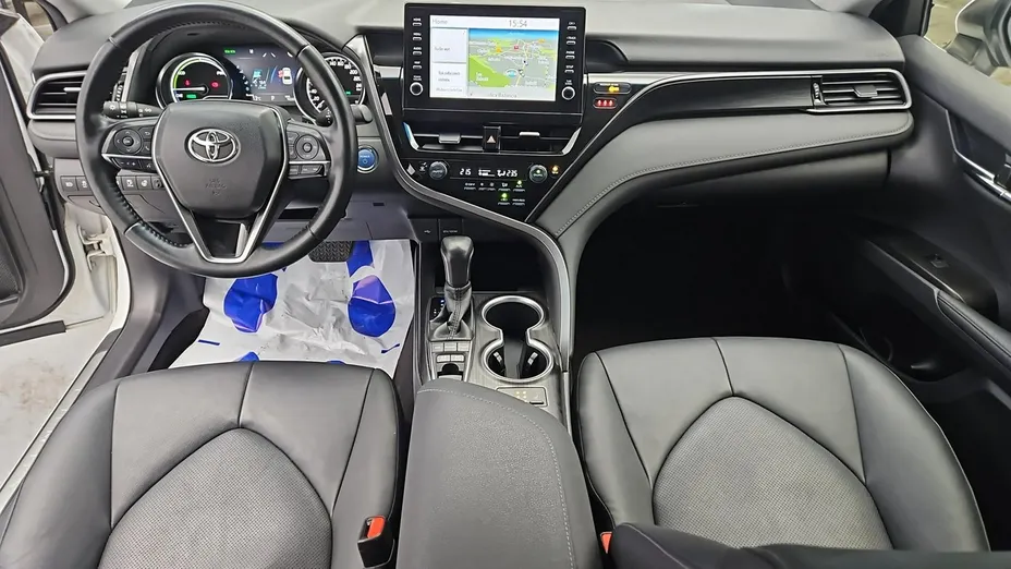 TOYOTA Camry -