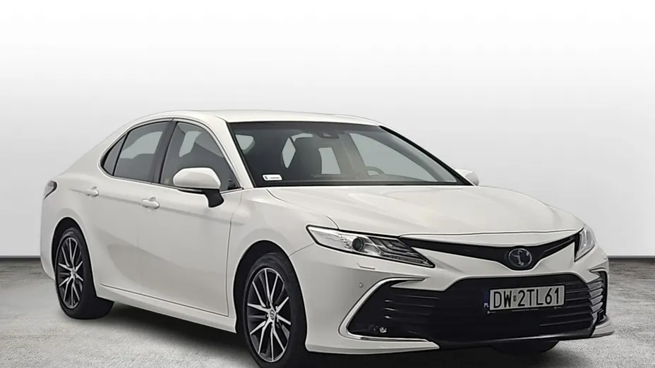 TOYOTA Camry -