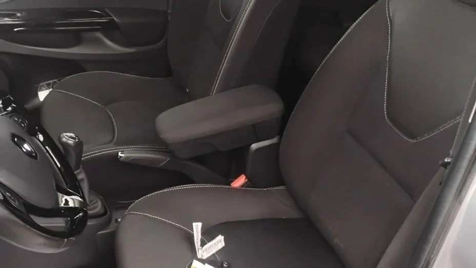 RENAULT Clio -