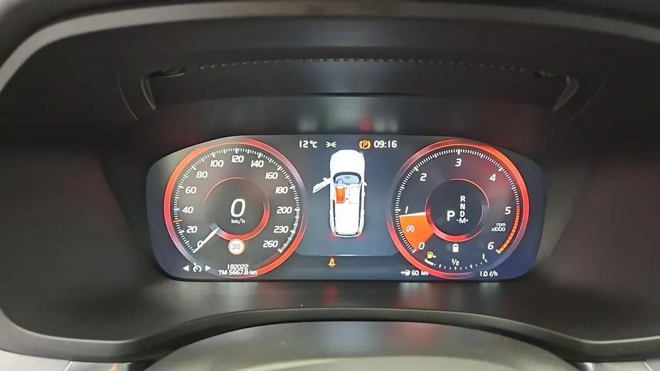 VOLVO V60 -