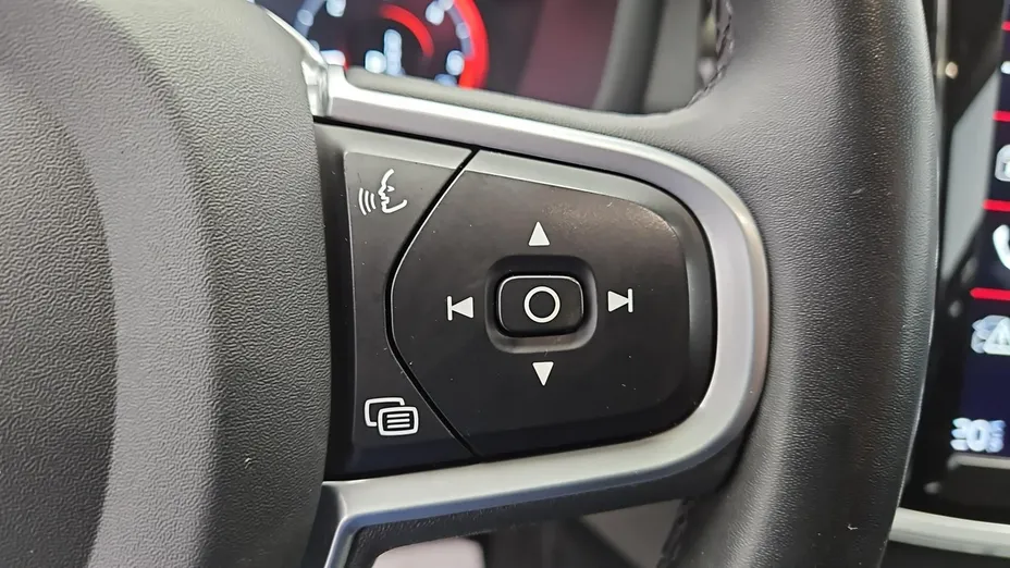 VOLVO V60 -