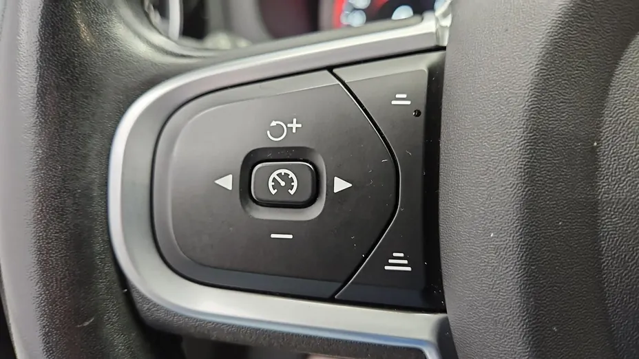 VOLVO V60 -