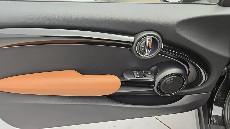 MINI Cooper -