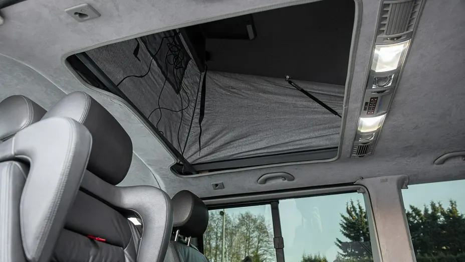 VOLKSWAGEN Multivan -