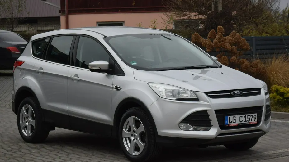 FORD Kuga -