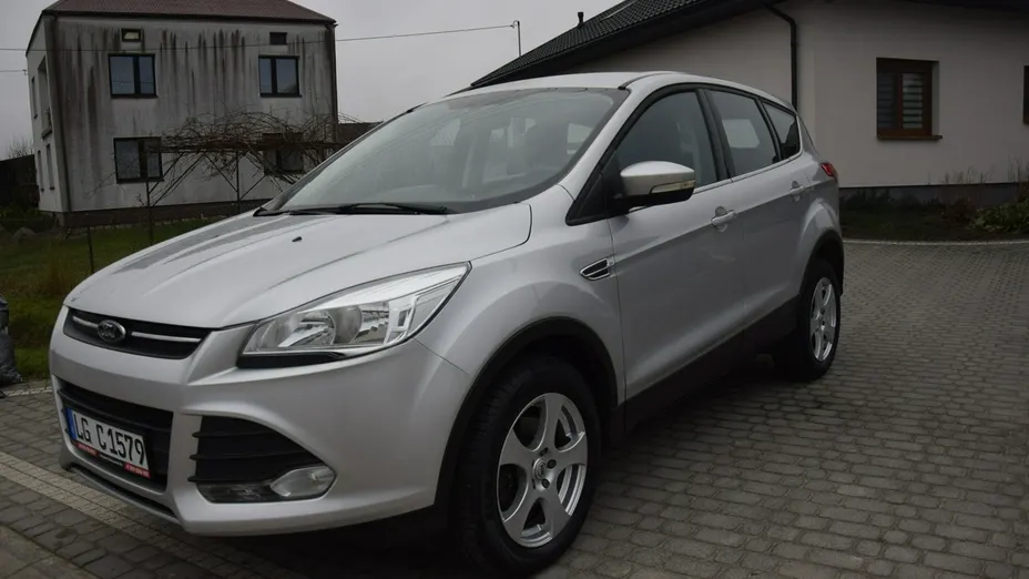 FORD Kuga -
