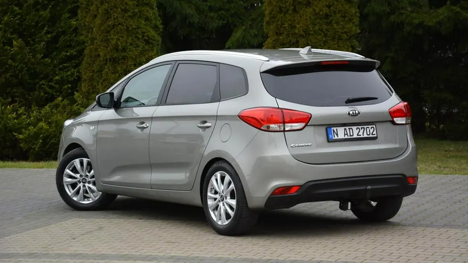 KIA Carens -