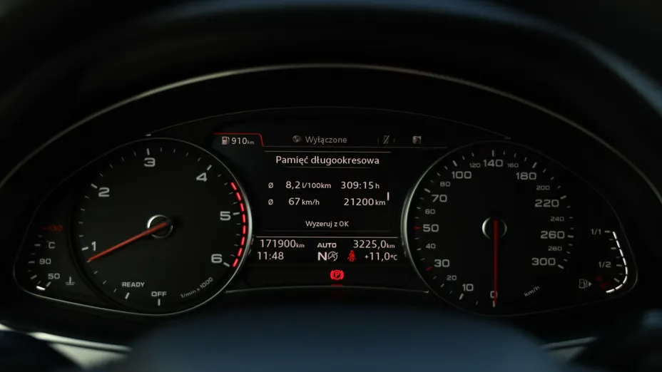 AUDI Q7 -