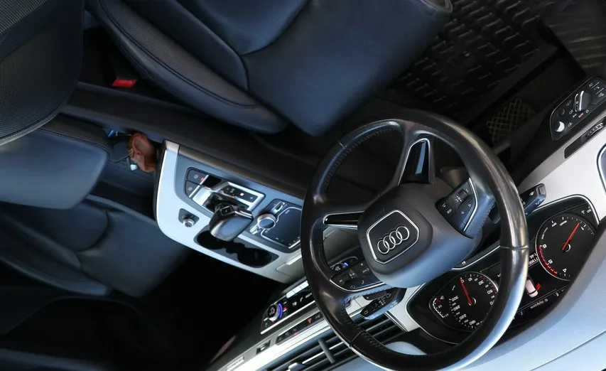 AUDI Q7 -