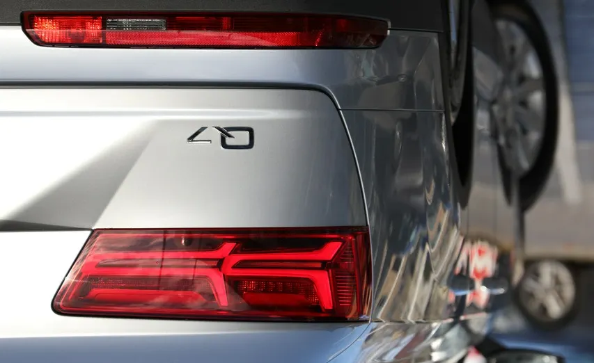AUDI Q7 -