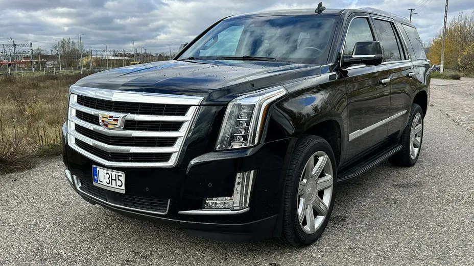 CADILLAC Escalade -