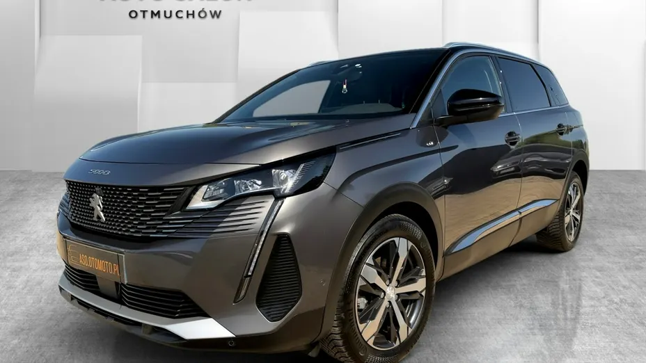 PEUGEOT 5008 -