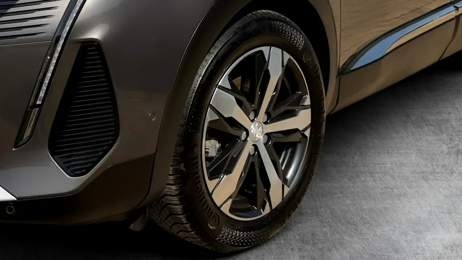 PEUGEOT 5008 -