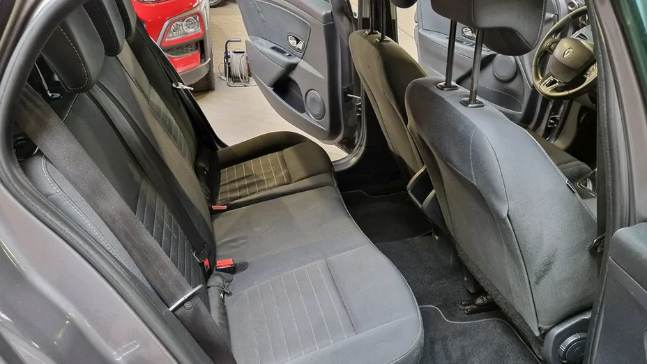 RENAULT Megane -