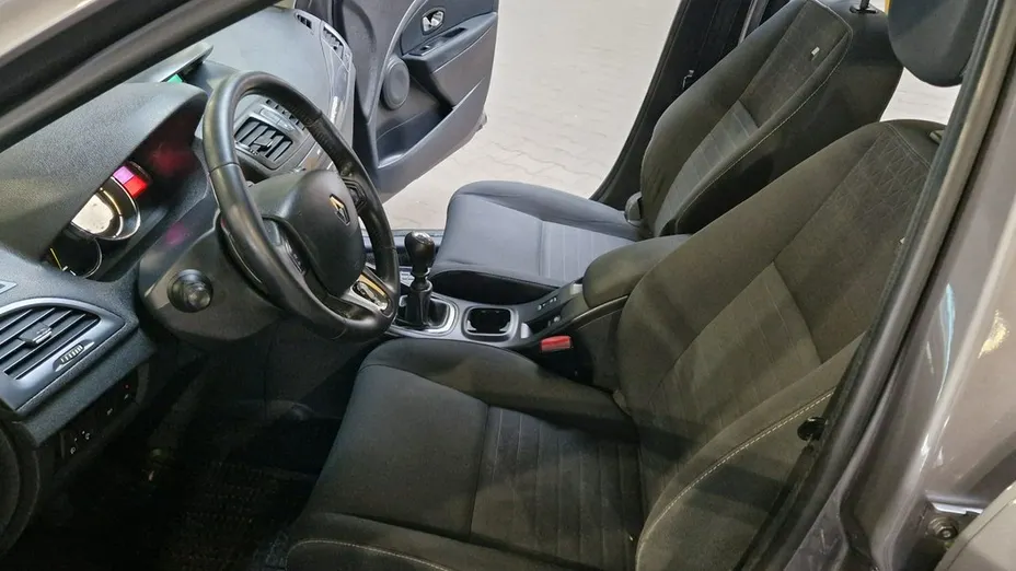 RENAULT Megane -