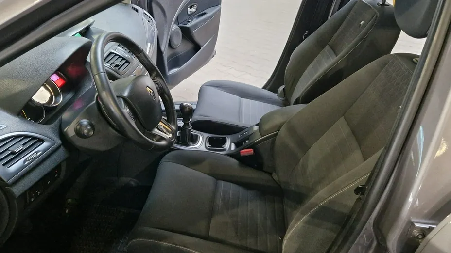 RENAULT Megane -