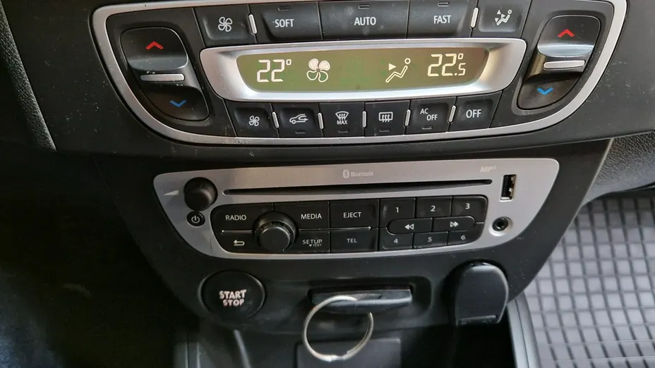 RENAULT Megane -
