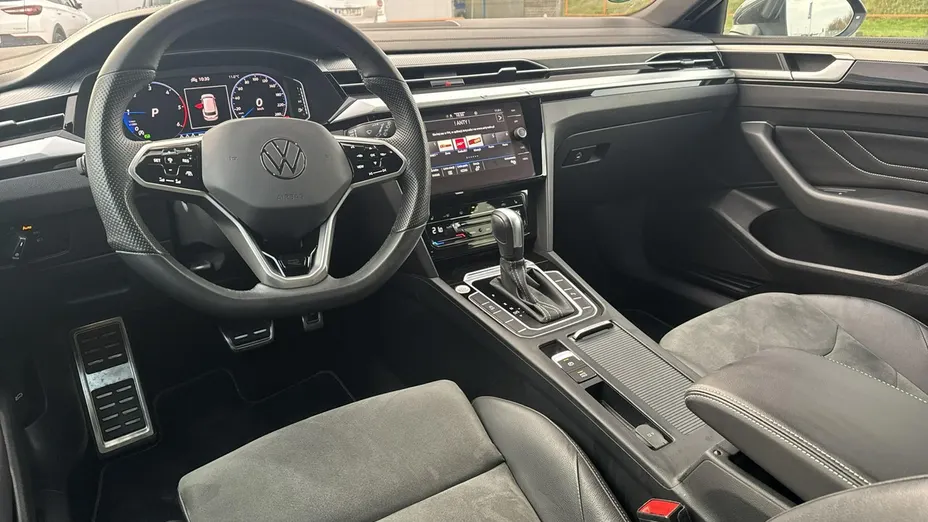 VOLKSWAGEN Arteon -
