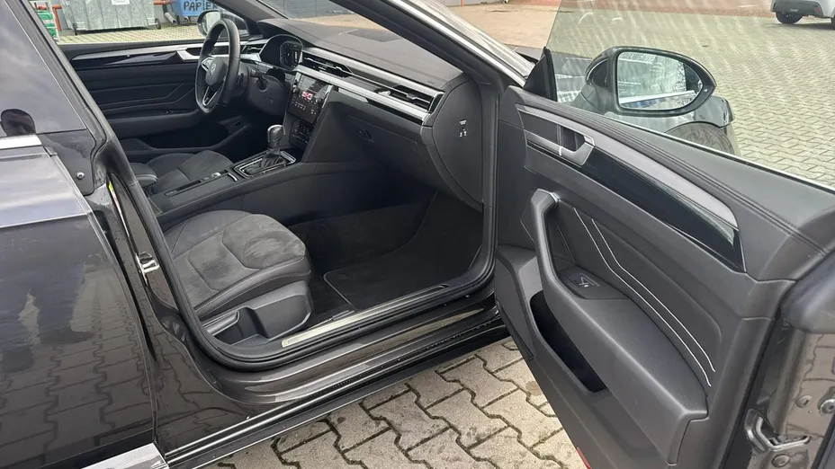 VOLKSWAGEN Arteon -