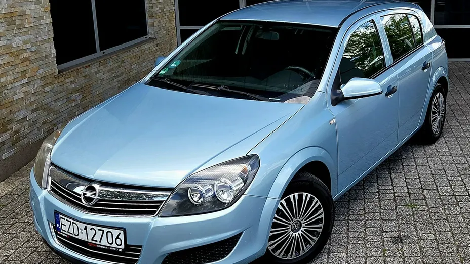 OPEL Astra -