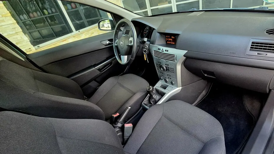 OPEL Astra -