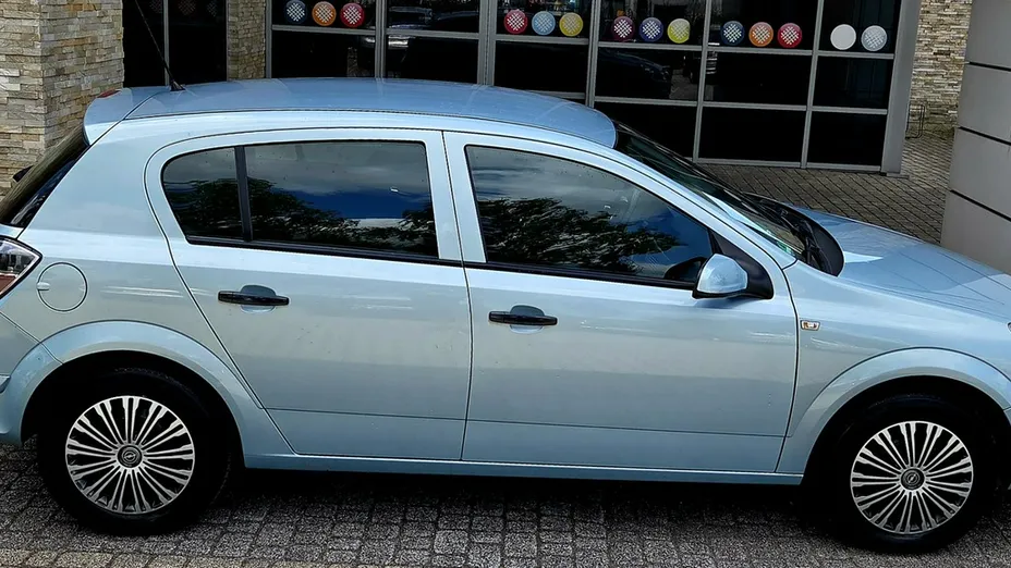 OPEL Astra -