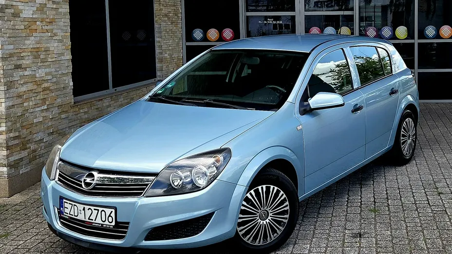 OPEL Astra -
