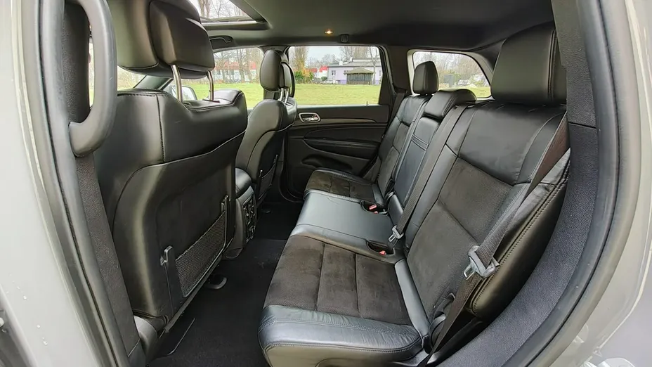 JEEP Grand Cherokee -