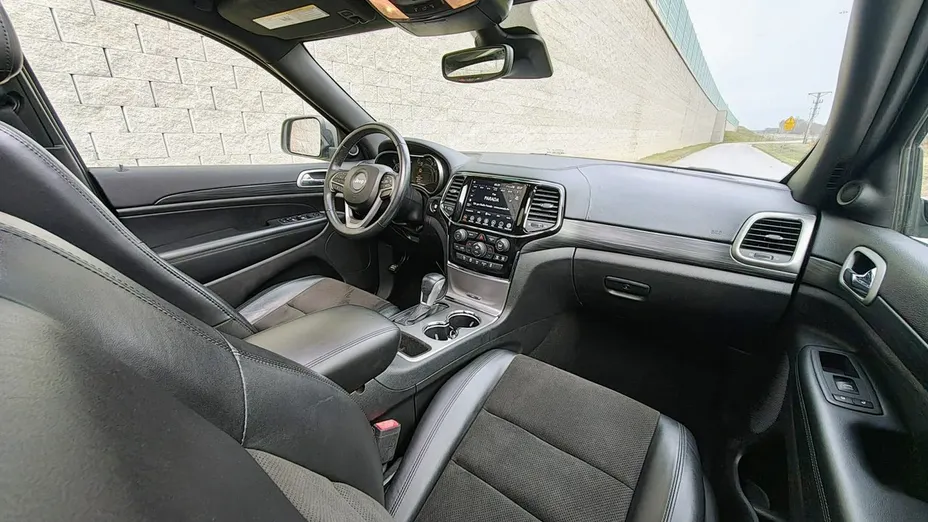 JEEP Grand Cherokee -