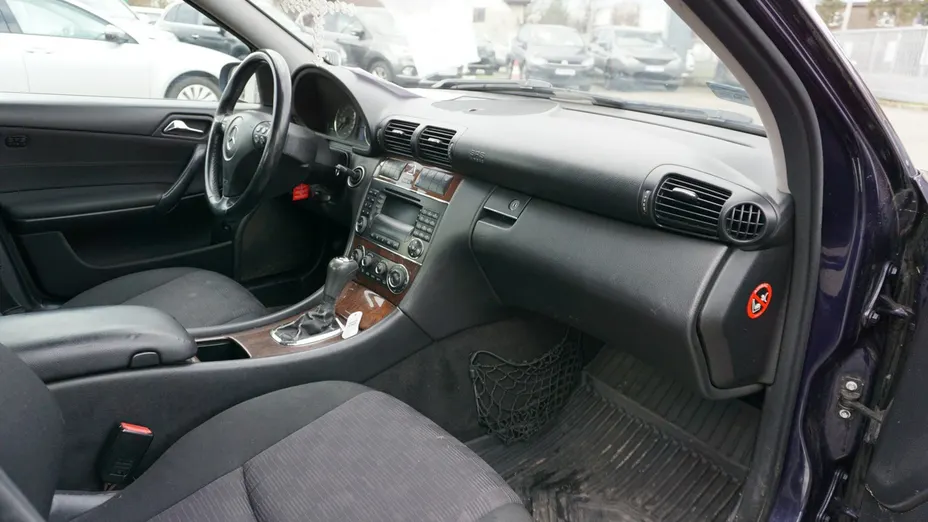MERCEDES-BENZ C Klasa -