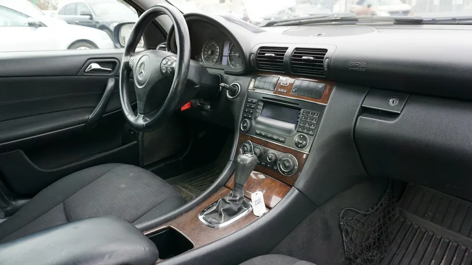 MERCEDES-BENZ C Klasa -