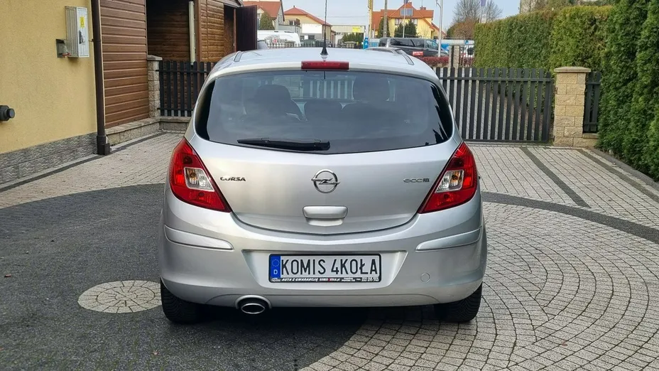 OPEL Corsa -