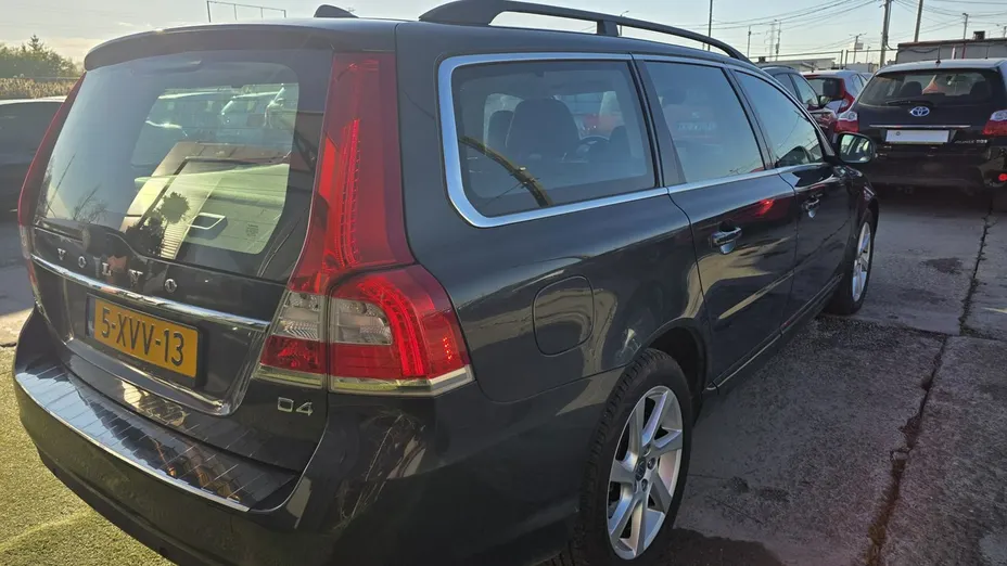 VOLVO V70 -