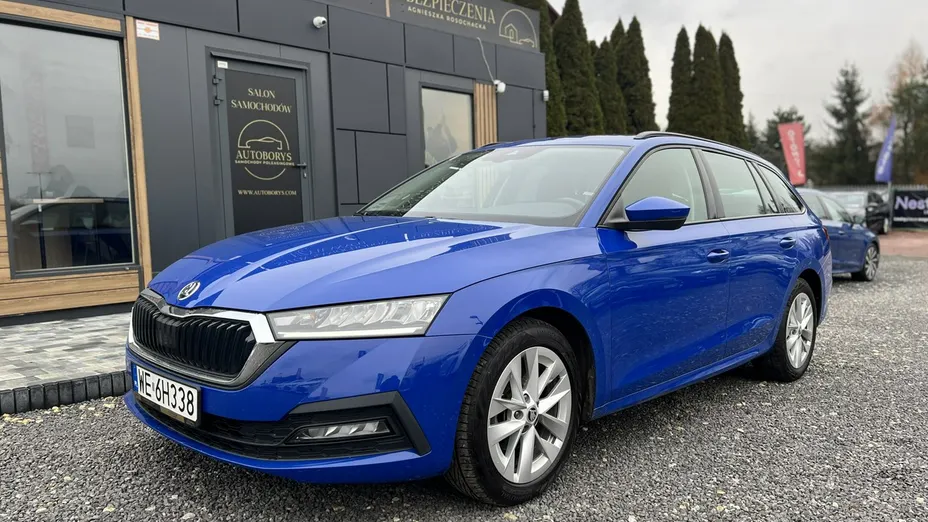 SKODA Octavia -