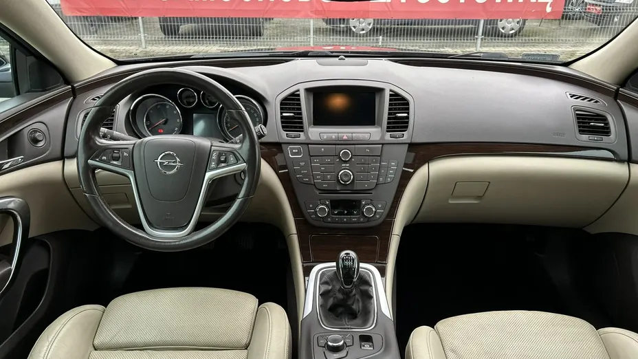 OPEL Insignia -