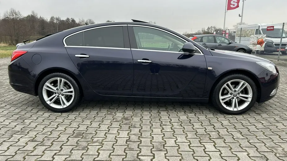 OPEL Insignia -