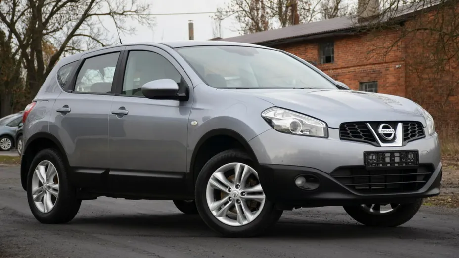NISSAN Qashqai -