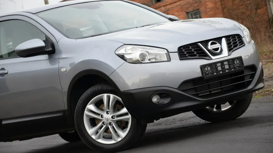 NISSAN Qashqai -