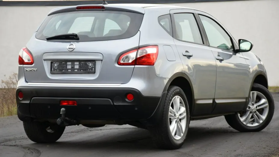 NISSAN Qashqai -