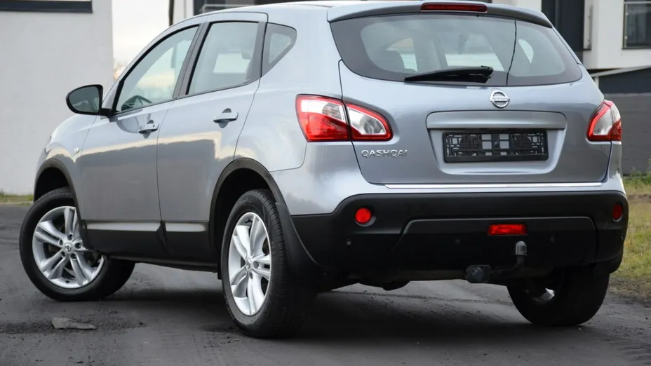 NISSAN Qashqai -
