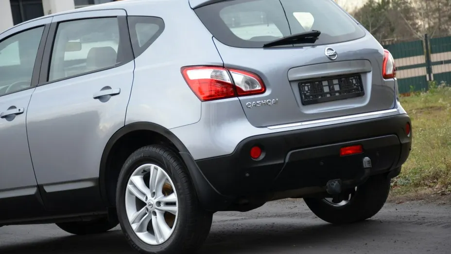 NISSAN Qashqai -
