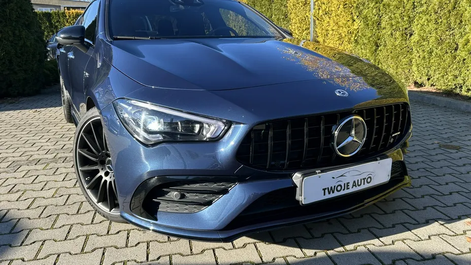 MERCEDES-BENZ CLA -