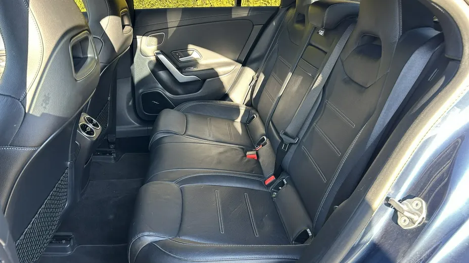 MERCEDES-BENZ CLA -