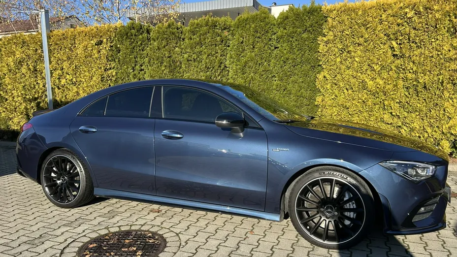 MERCEDES-BENZ CLA -