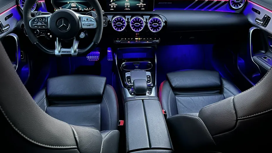MERCEDES-BENZ CLA -