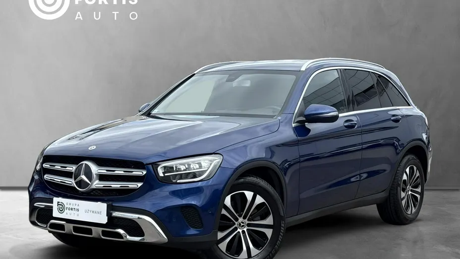 MERCEDES-BENZ GLC -